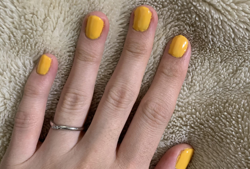 セルフジェルネイル黄色