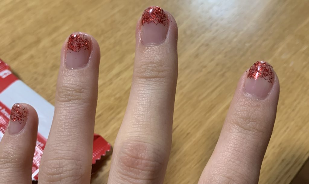 セルフジェルネイル赤