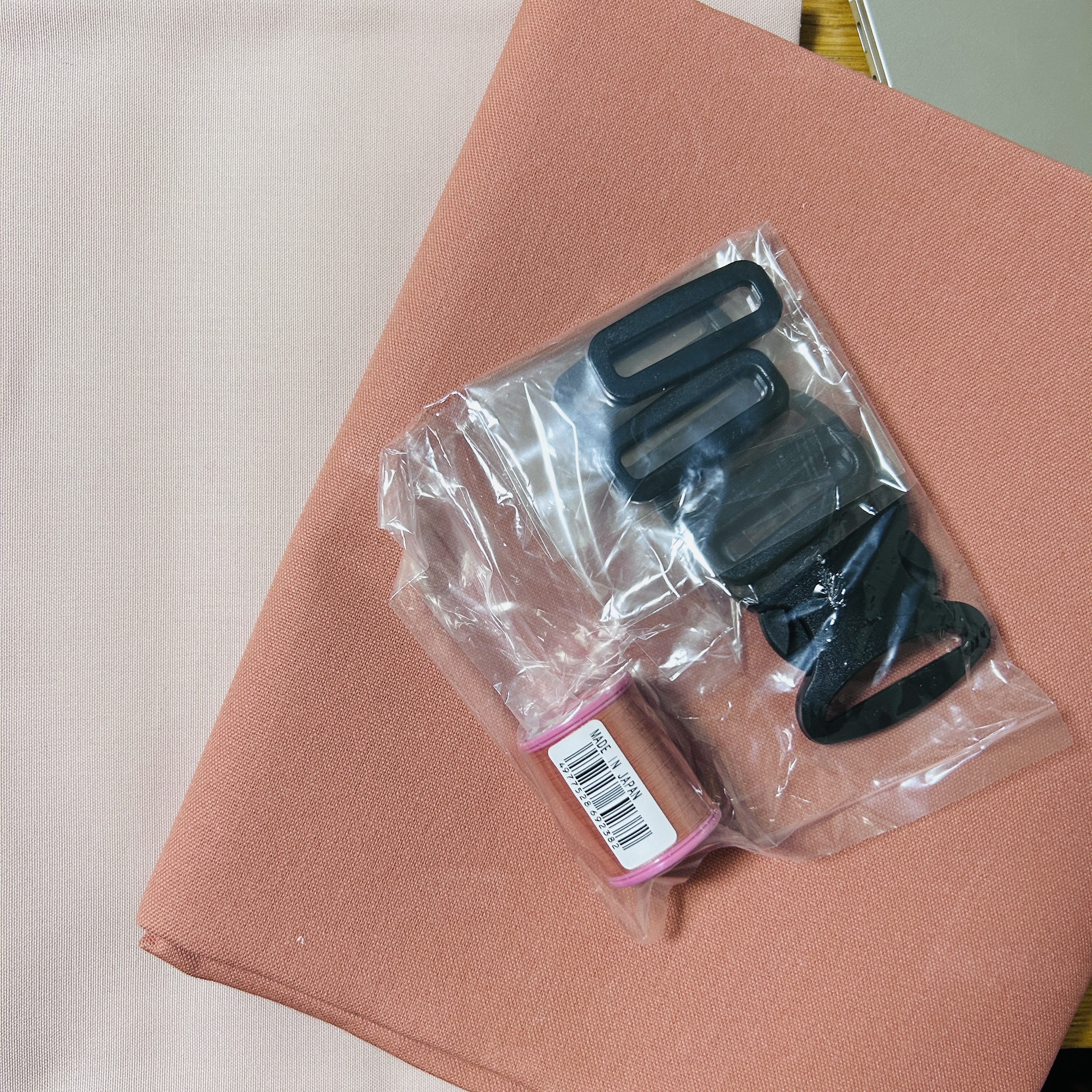 購入した生地と道具の写真