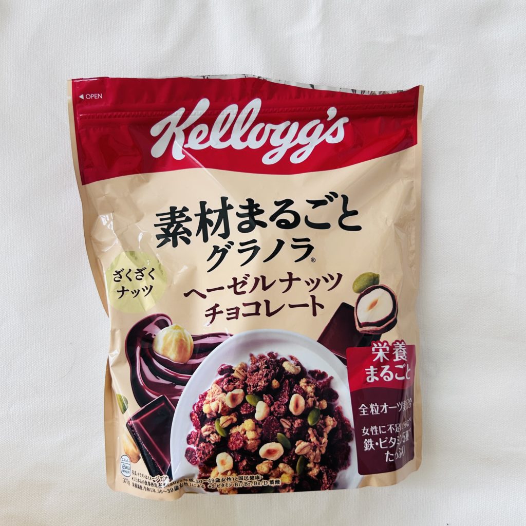 ケロッグ素材まるごとグラノラ ヘーゼルナッツチョコレート 370g 表